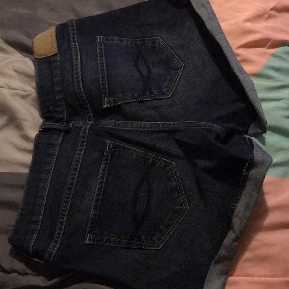 Shorts - Picture 3 of 3